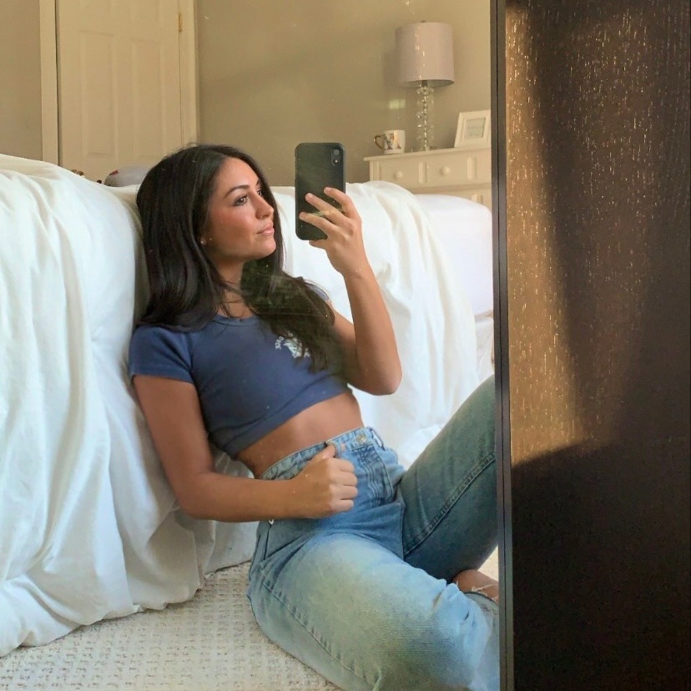 Meet your Posher, Ana